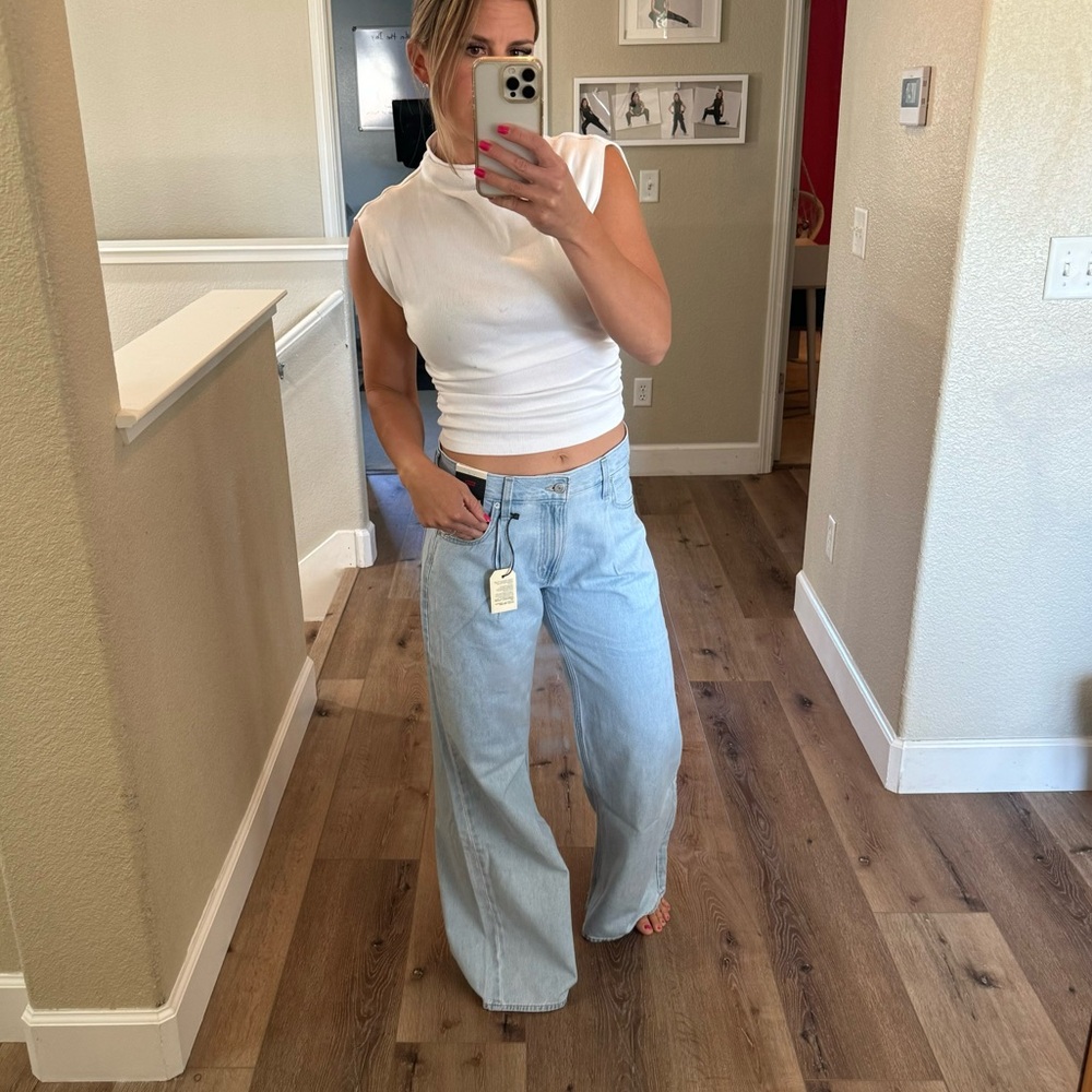 Levi’s Baggy Dad Wide Leg light wash jeans